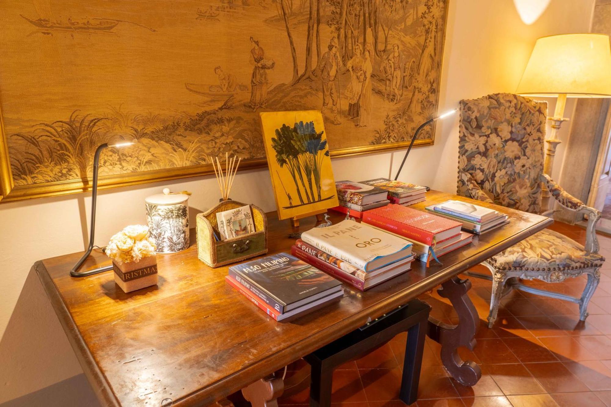 Luxury Apartment Angelio Barga Dış mekan fotoğraf